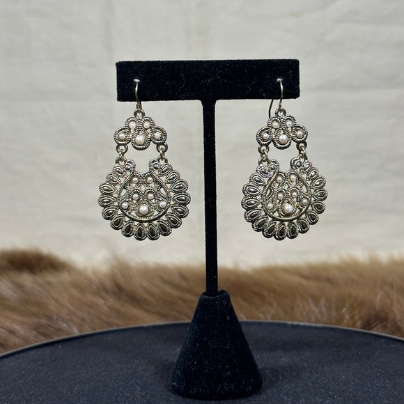 Antique Gold Earrings - Picture 2 of 3